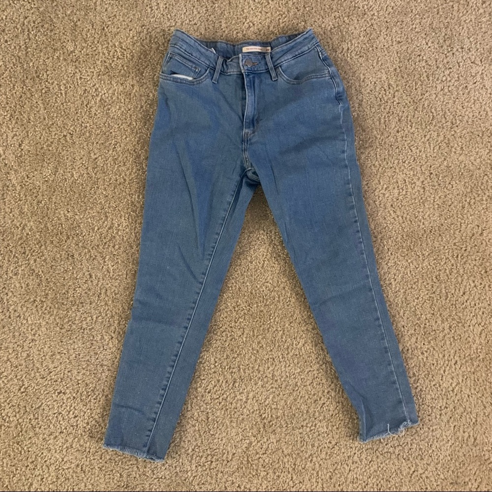 Levi’s 721 Light Wash High Rise Skinny Jean